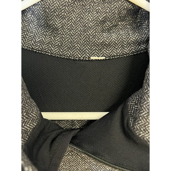 LULULEMON BASE RUNNER 1/2 HALF ZIP PULLOVER 10 COCO PIQUE BLACK JACKET Ret. $98 - Picture 6 of 7